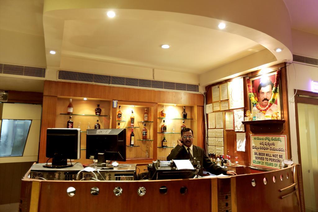 Hotel Sitara Residency Haiderabad Buitenkant foto